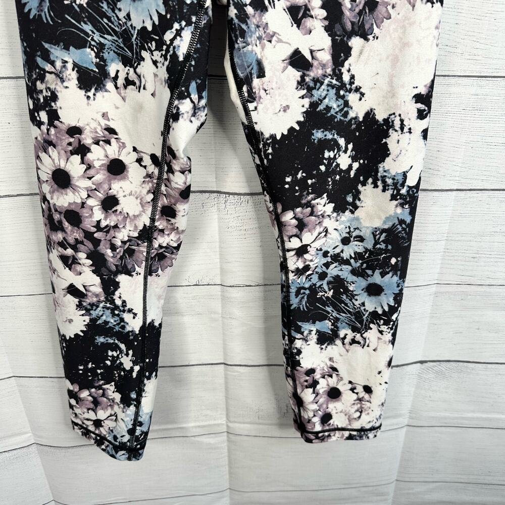Balance Collection Womens size Small Eclipse Printed Capri Floral Leggings - Picture 4 of 9